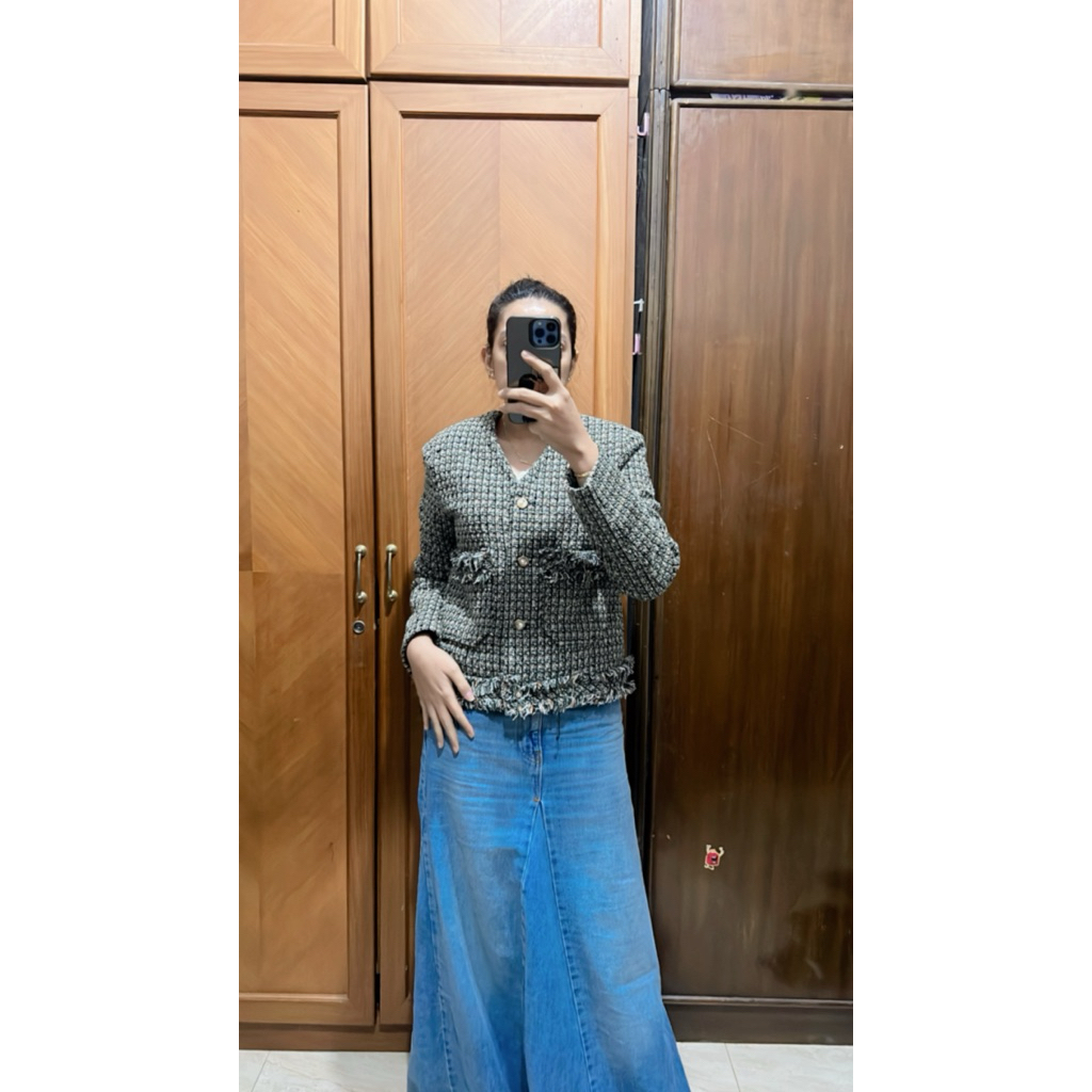 Merk Zara Atasan bisa jd outer bahan tweed halus tebal full furing adem bagian kancing mutiara warna