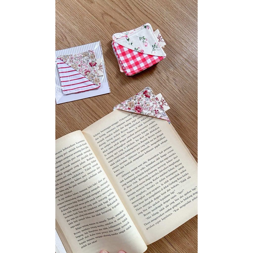 

Bookmark by Ribbon and Pie