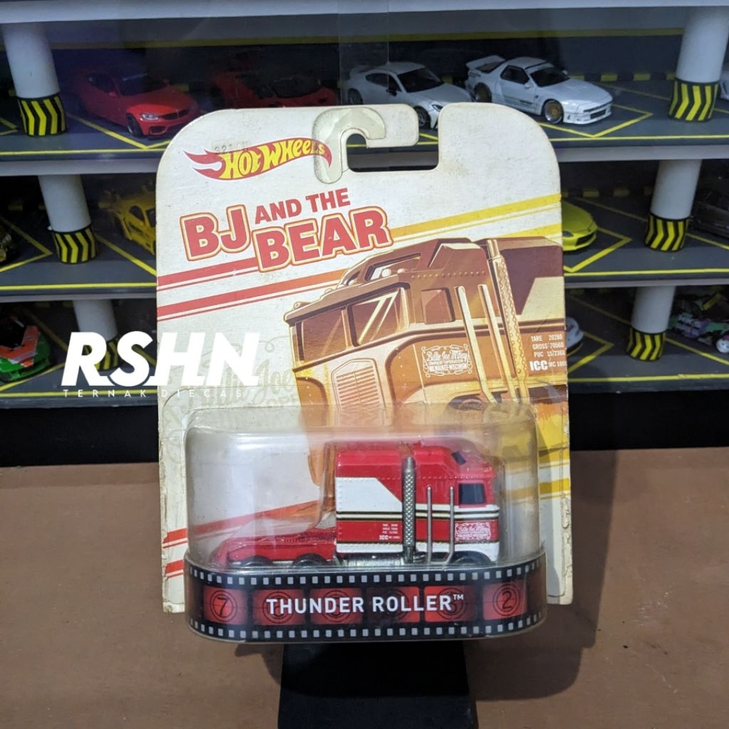 Hot Wheels Thunder Roller BJ and The Bear