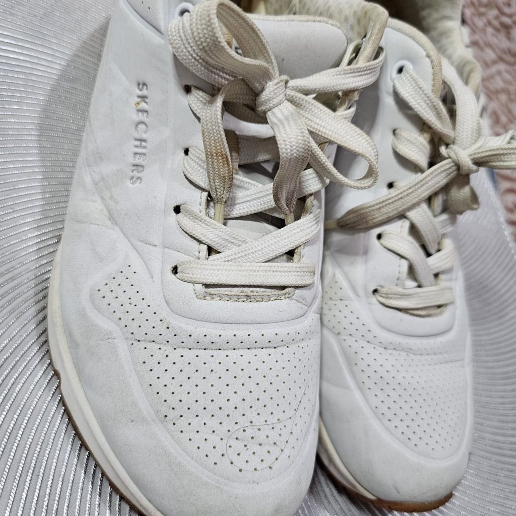 Sepatu SKECHERS Putih 39
