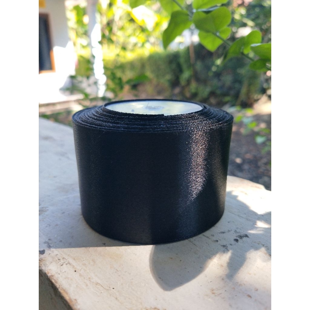 

pita satin hitam ukuran 5cm