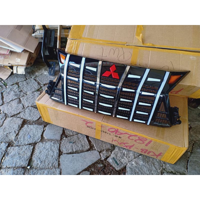 grill modif xpander 2022