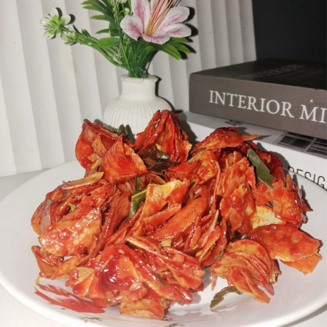

segaris snack - keripik singkong pedas manis dengan daun jeruk viral enak dan renyah