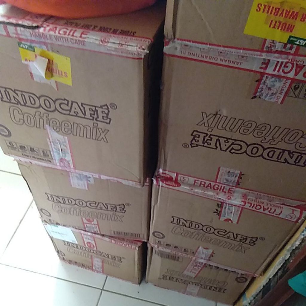

indocafe cofeemix 1 karton isi 5pak / 500pcs