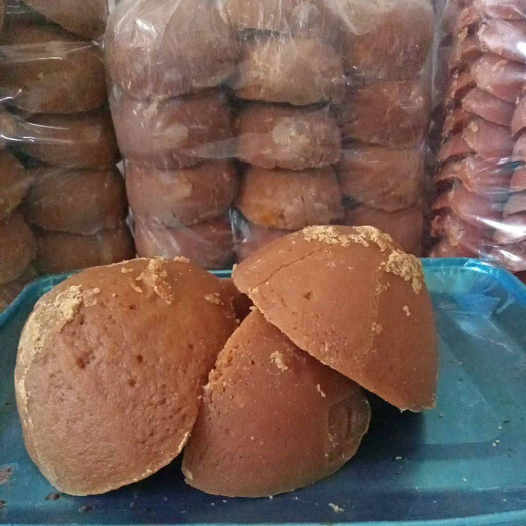 

1kg Gula Merah 100%murni dari nira tebu // Gula Jawa // Gula Abang batok besar//wajib co tambahan bubluwrap untuk pemesanan 1kg, pesan 2kg free kardus/bubluwrap