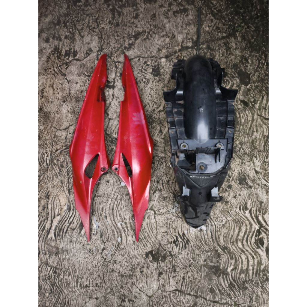 Body samping+spakbor belakang revo lama/revo lancip