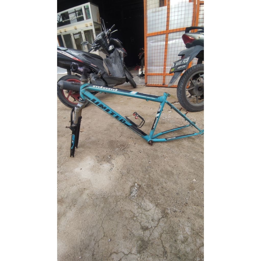 RANGKA/FRAME SEPEDA UNITED MIAMI XC-02 UKURAN 26