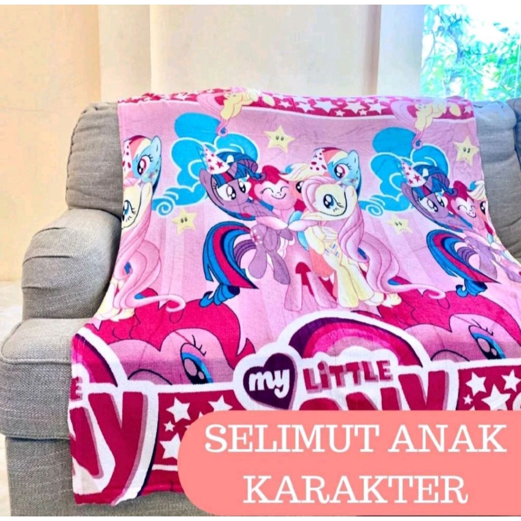 SELIMUT TEBAL MOTIF KARAKTER / SELIMUT BULU HALUS MOTIF KARAKTER