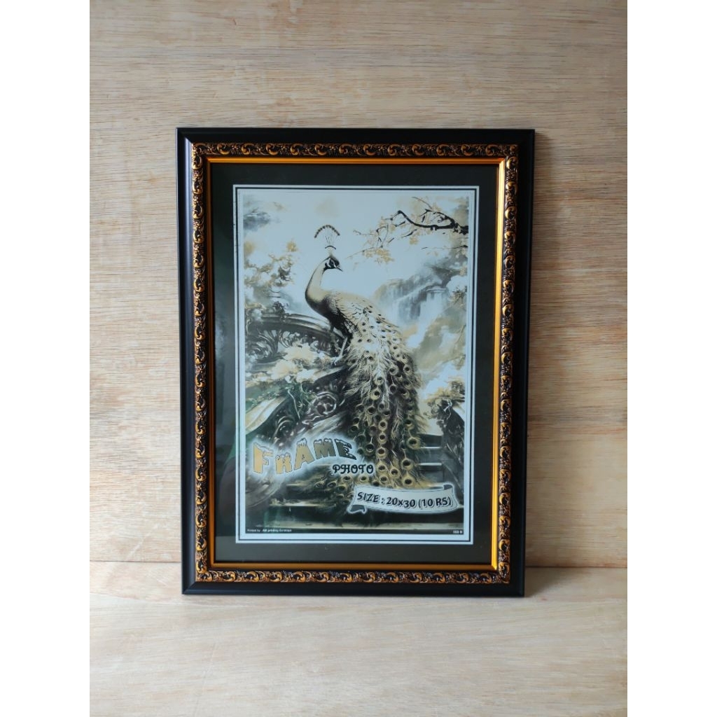 bingkai foto / pigura / pigora UKIR warna hitam lis emas ukuran 10RS