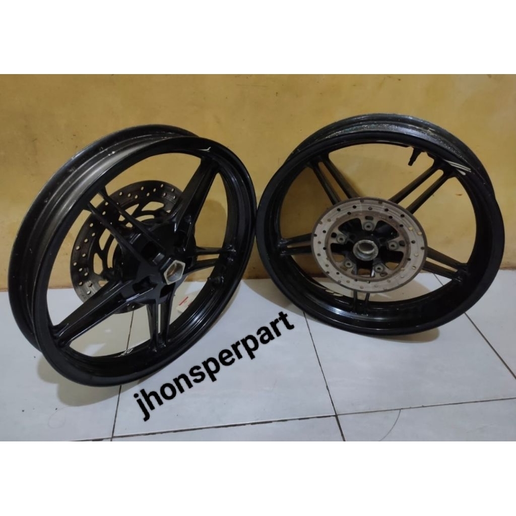 Velg r15 v2 Original yamaha