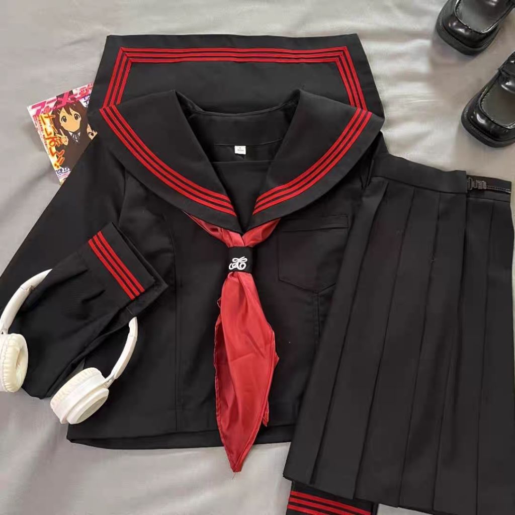 seifuku - seragam sekolah perempuan jepang hitam merah