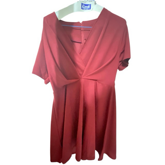 Dress Merah Maroon