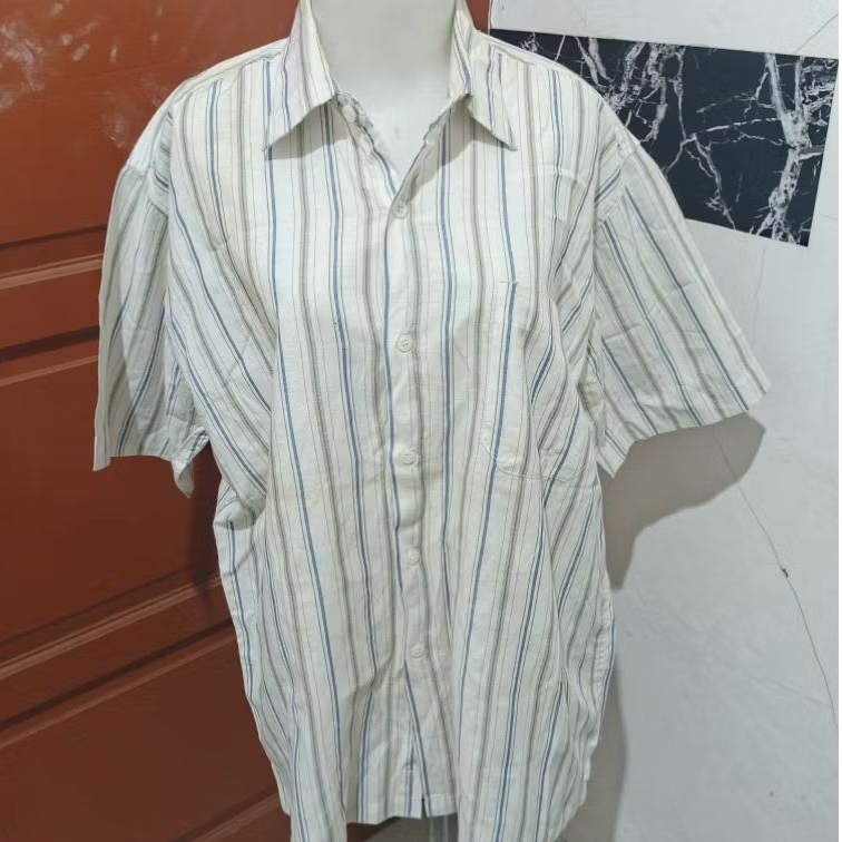 *PRELOVED* kemeja pria lengan pendek/kemeja garis