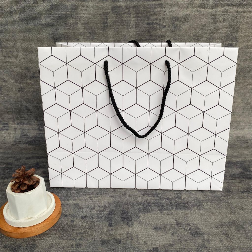 

PAPER bag motif Jala Putih tas kado premium