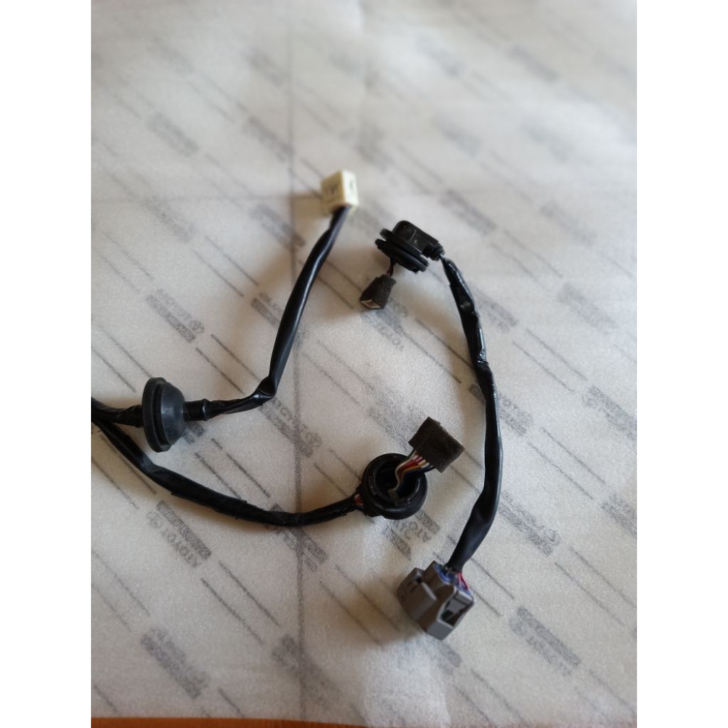 soket kabel stoplamp Avanza Veloz 2022 original