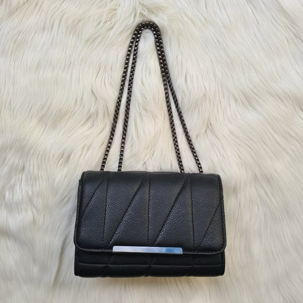 Tas Wanita Tali Rantai Tas Selempang Embose Perempuan Slingbag Rantai / Tas selempang wanita premium