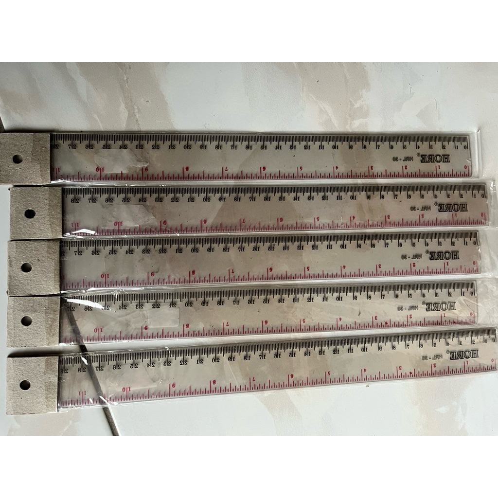

Penggaris Hore 30CM Bahan Plastik ( 1 PCS )