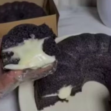 

BOLU VIRAL KETAN HITAM KEJU LUMER