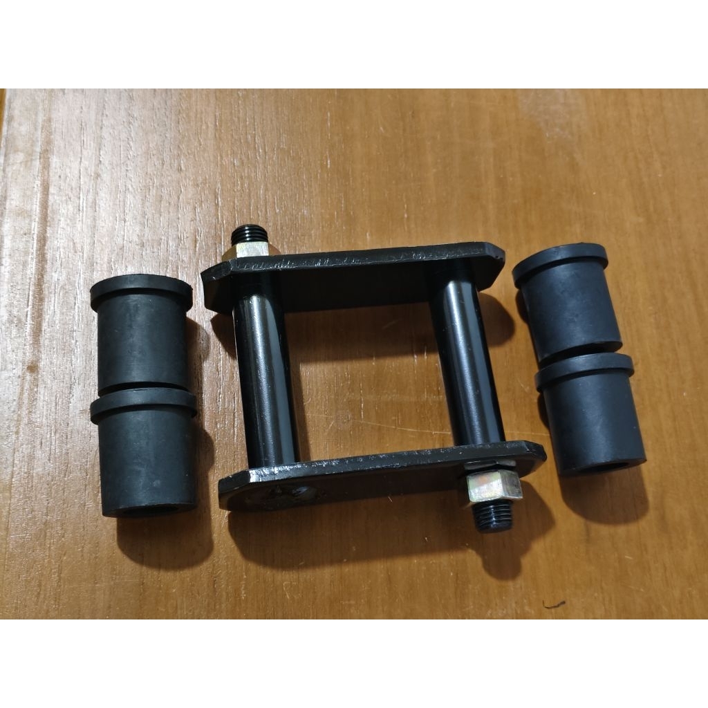 Anting Per Spring Shackle Set Isuzu Panther