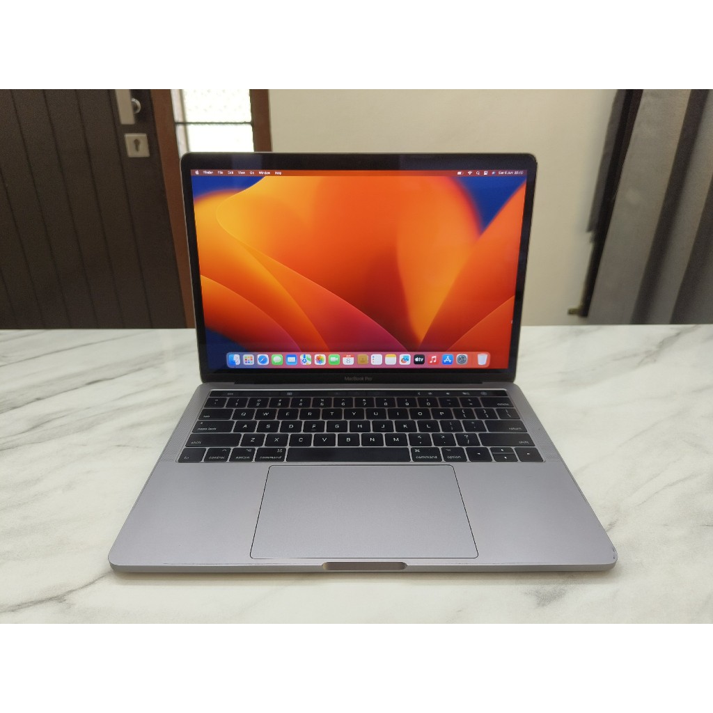 Macbook Pro Retina 13 2018 i5 i7 16GB SSD 512GB Garansi