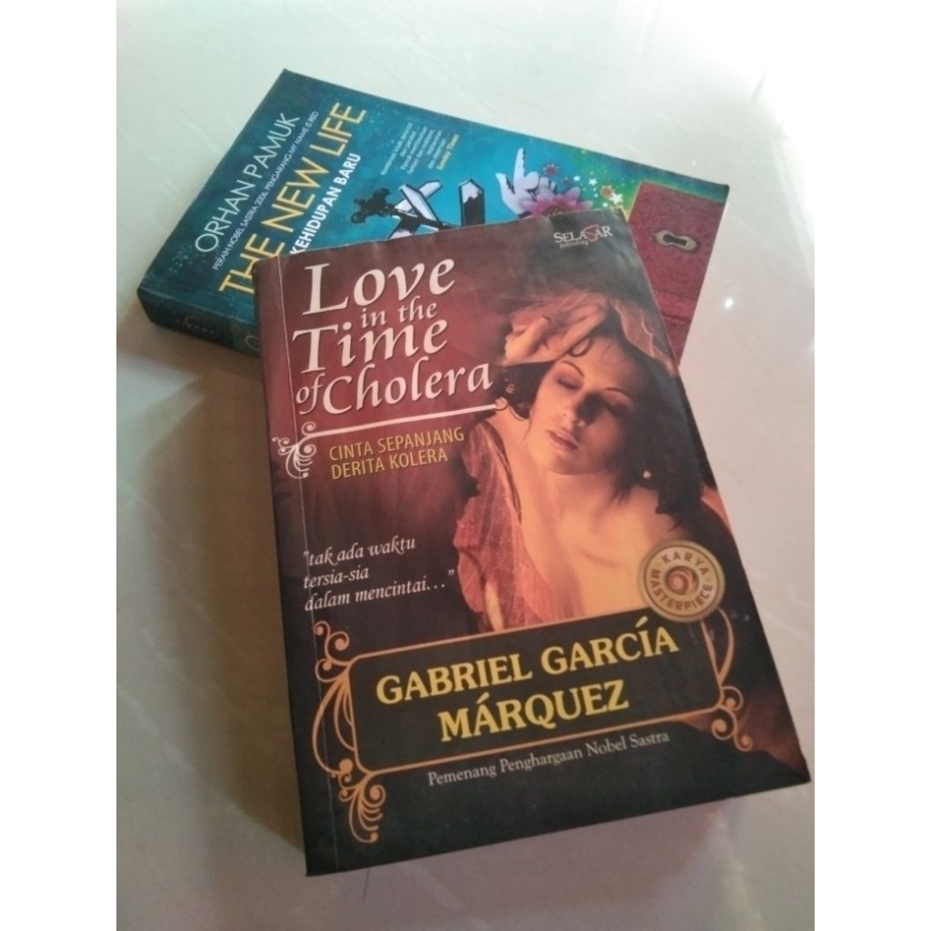 Buku pesanan customer Gabriel Garcia Marquez