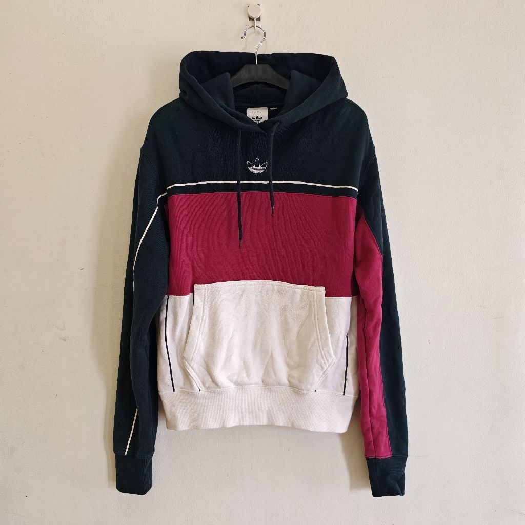 adidas center rivalry hoody