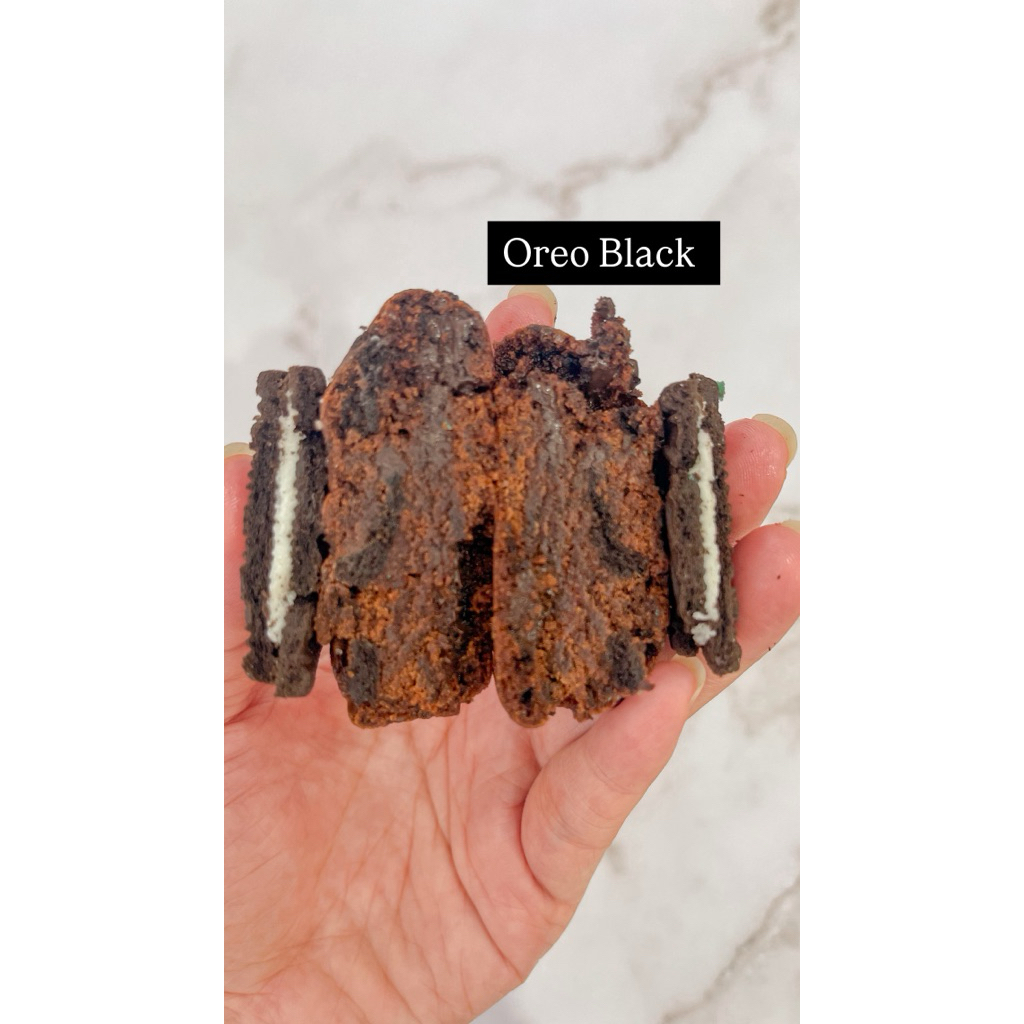 

Oreo Black Double Choco Soft Cookies
