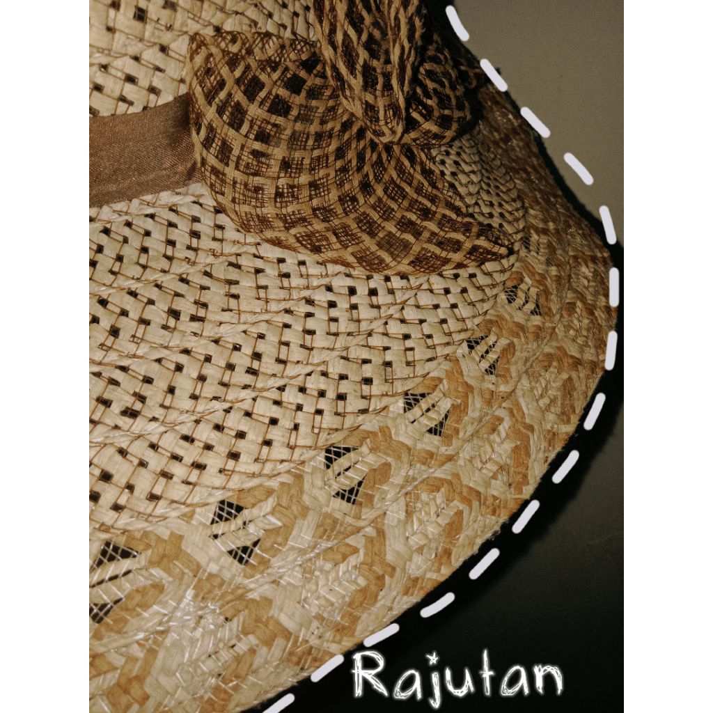 Topi Pantai (preloved)