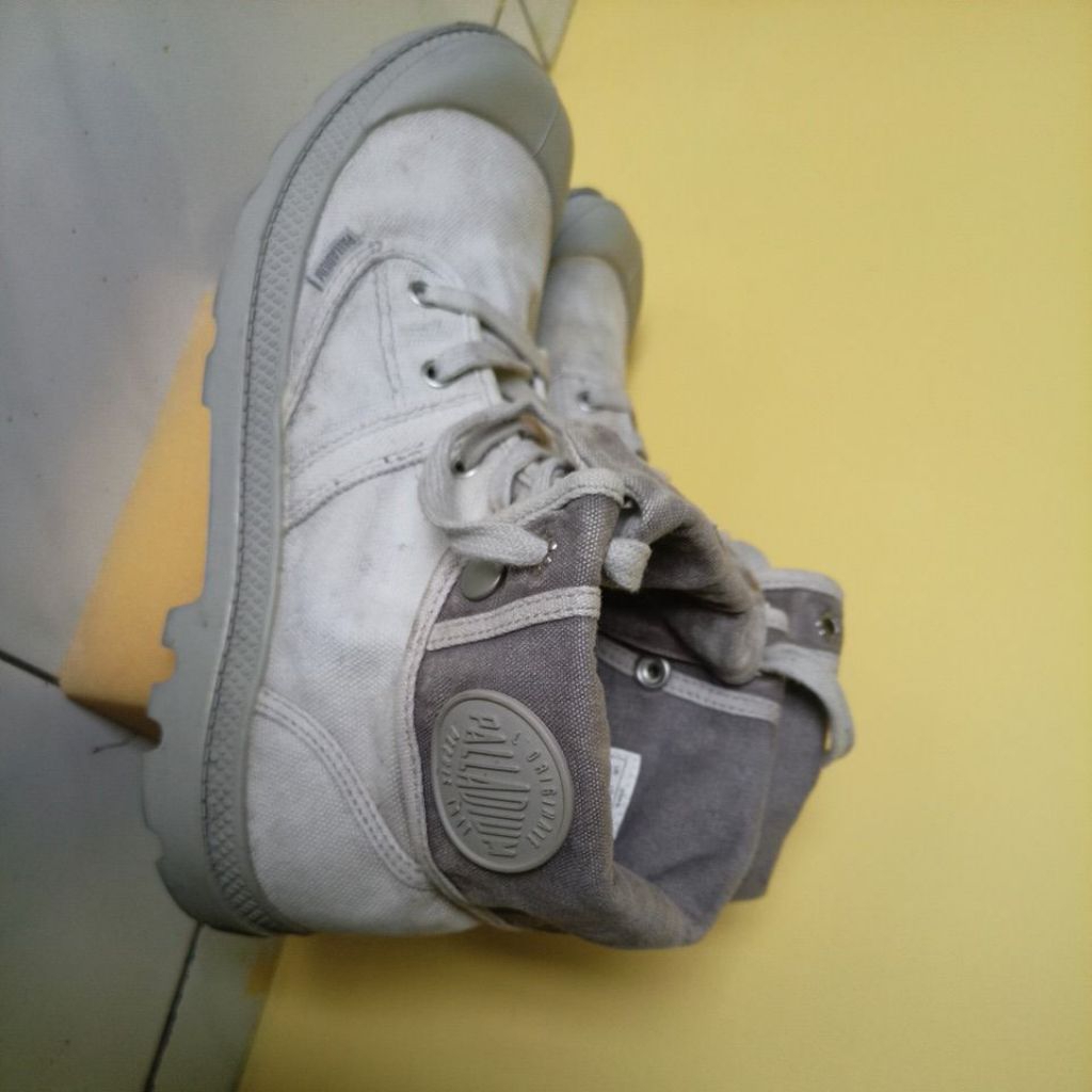 sepatu palladium original
