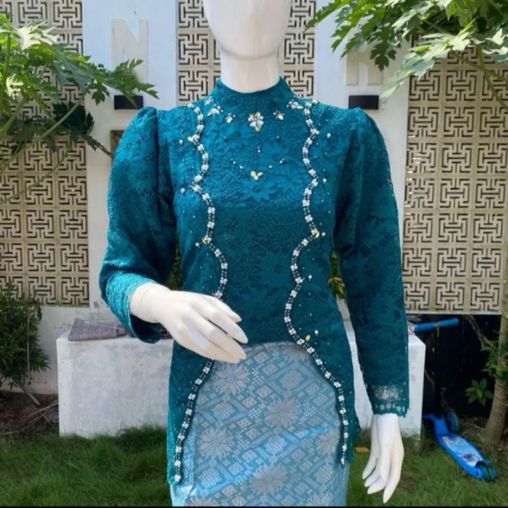 [titahermawatishop]Kebaya kutu baru hijab brokat Full payet,kebaya wisuda,kondangan terbaru