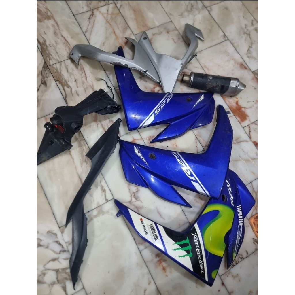 part r25 second original yamaha r25