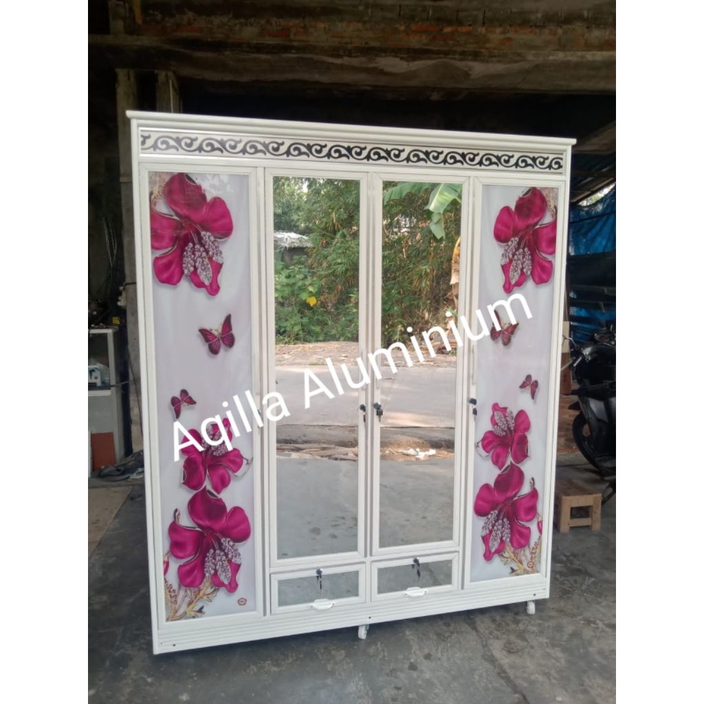 LEMARI BAJU MOTIF 4 PINTU  PLUS 2 LACI ALUMINIUM/LEMARI PAKAIAN