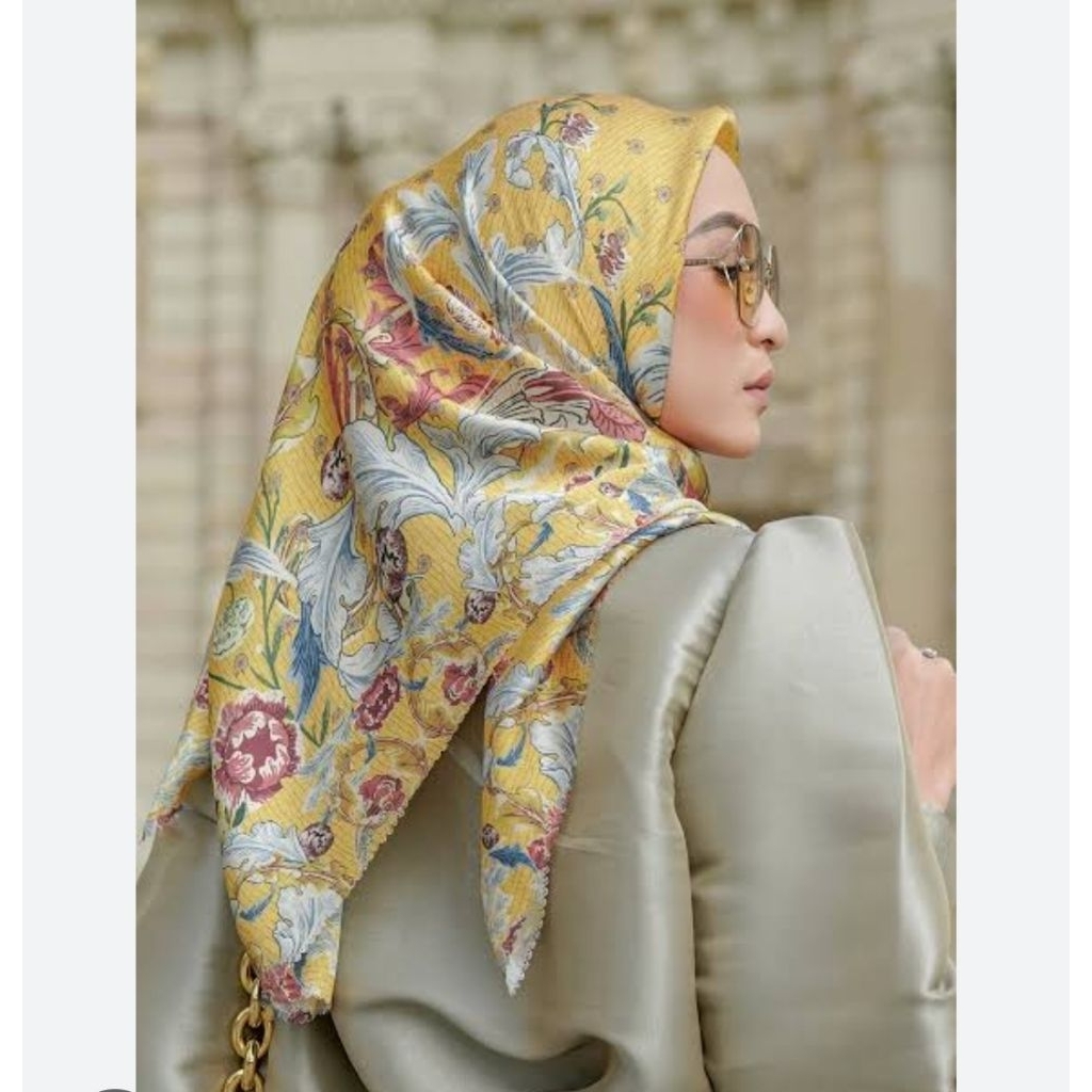 Buttonscarves Rare Series Voile Square The Royale Xanadu Topkapi
