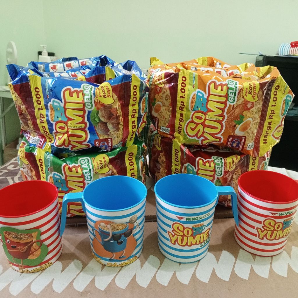 

So Yumie by mie sedaap (seperti mie gelas) 10pcs free gelas