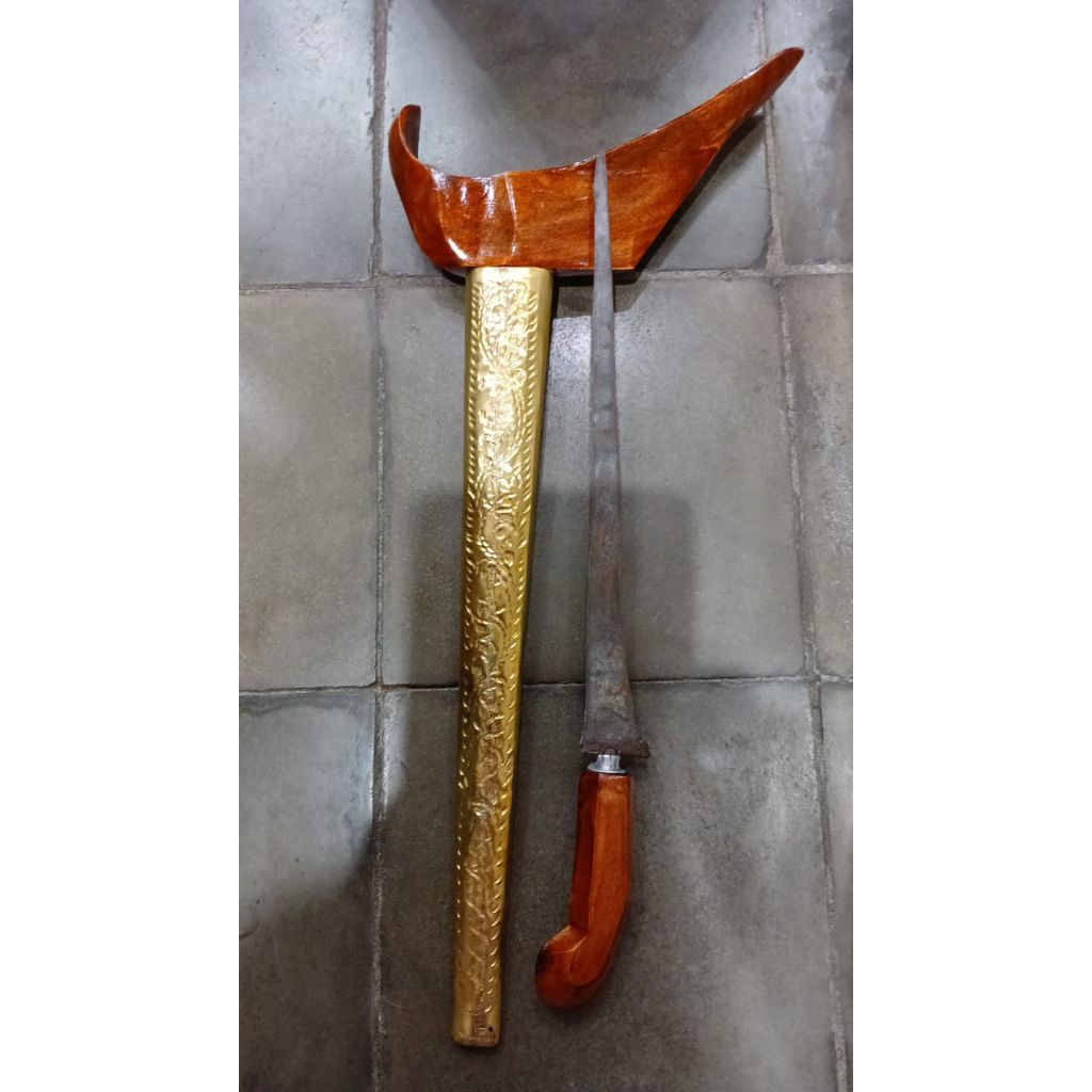 keris mangolo alusan solo