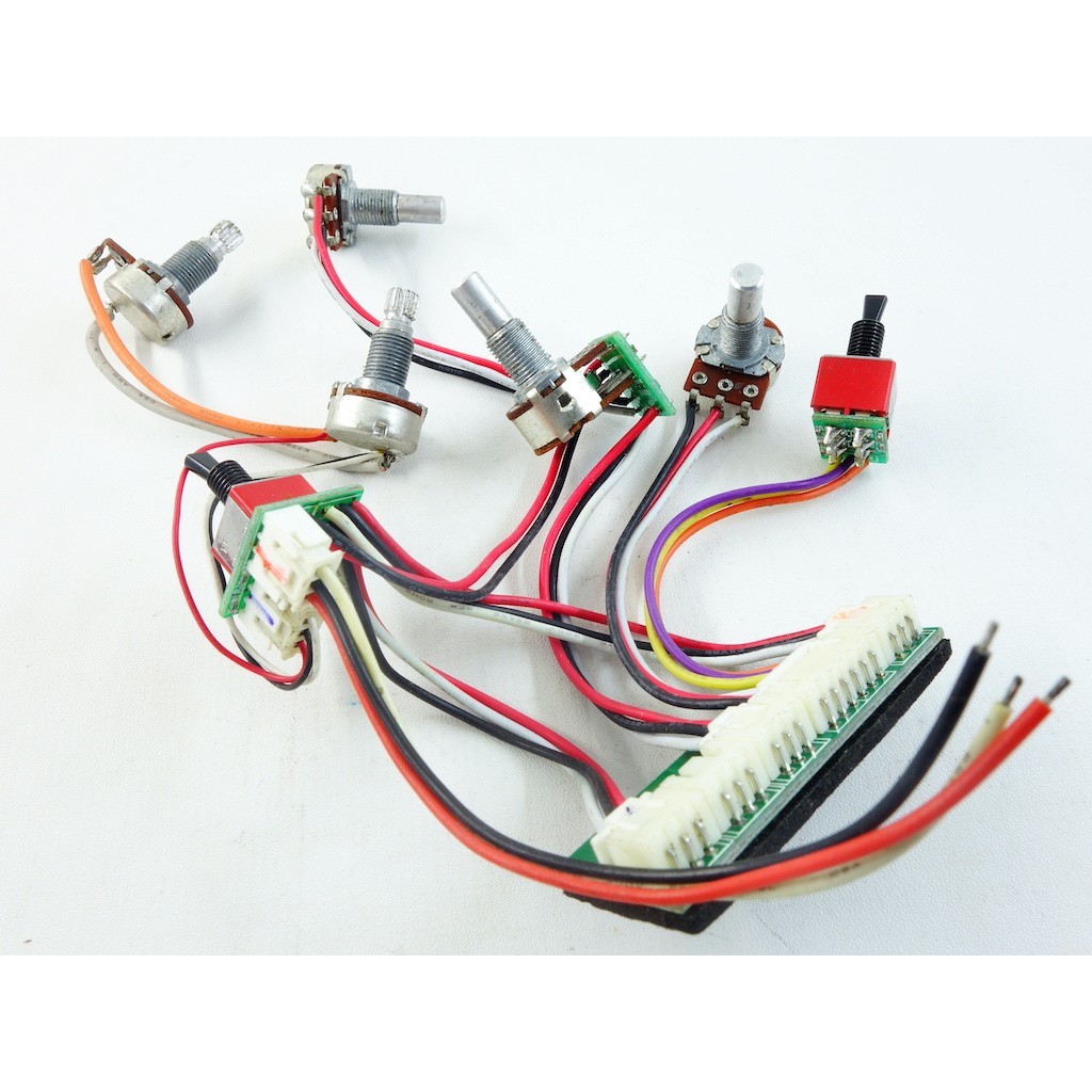 Ibanez BEQ3 + 2 Switch Bass Preamp