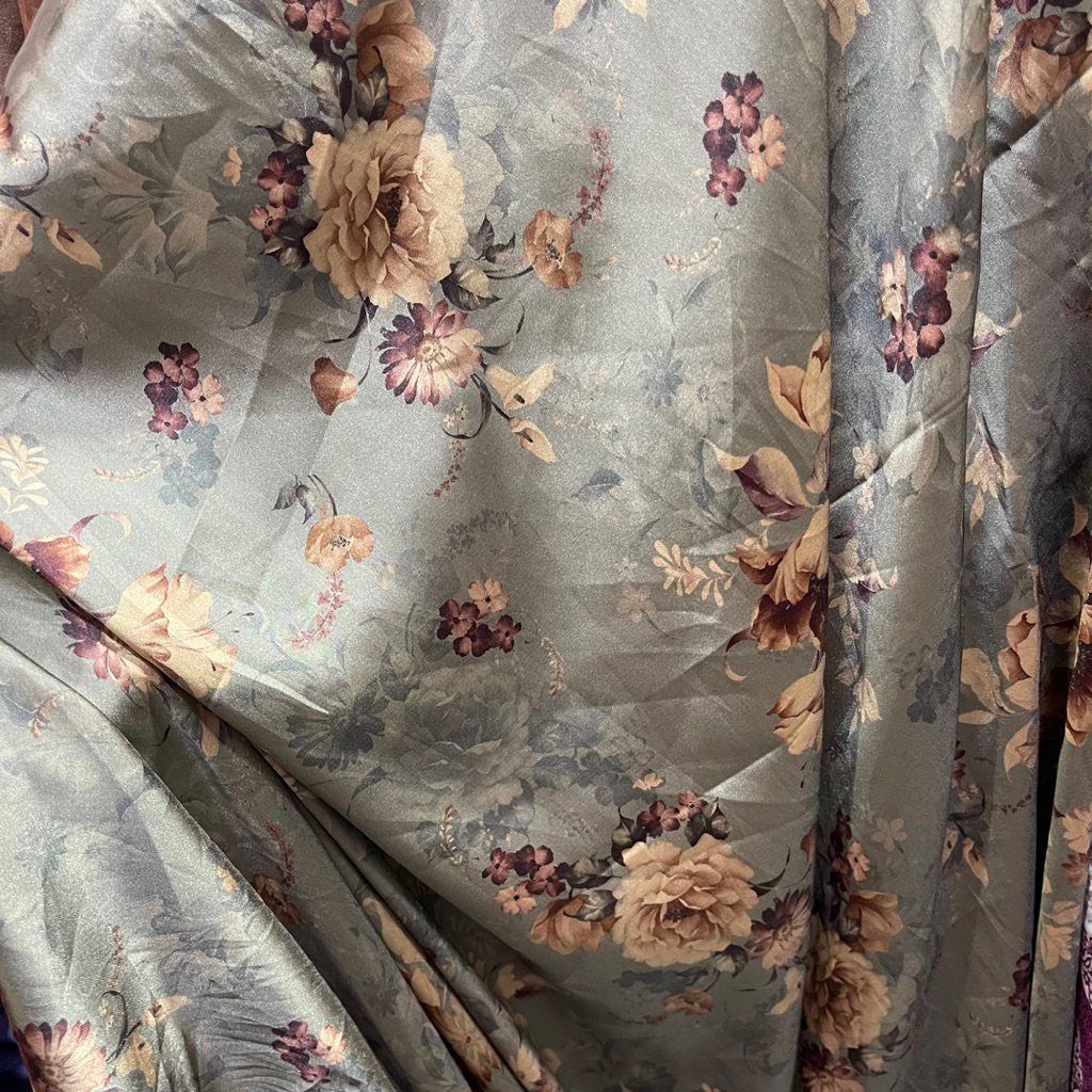 Kain Armani Silk - Kain Silk - Kain Satin silk - Kain Armani motif ( per setengah meter )