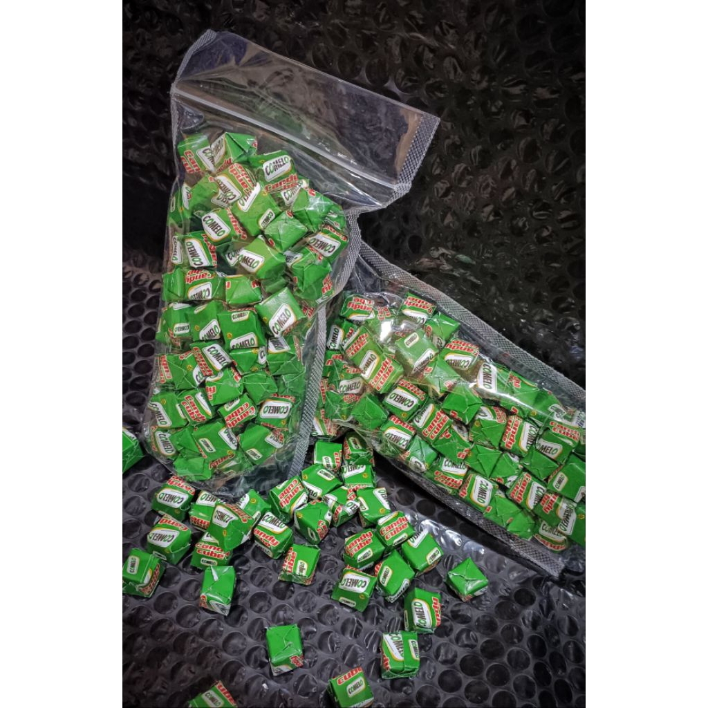 

permen comelo candy cube isi 100pc