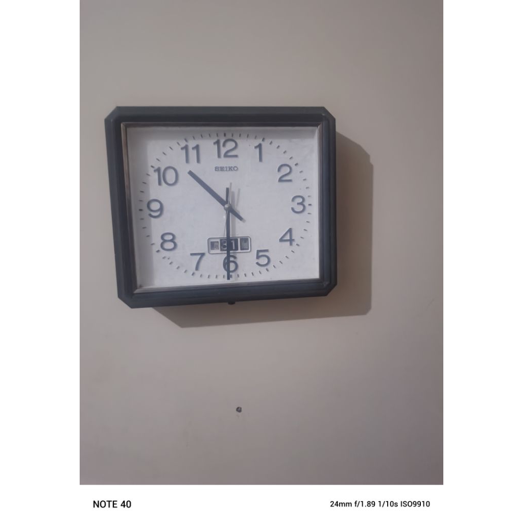 jam dinding jadul tanggal dan bulan on antiq merk seiko japan