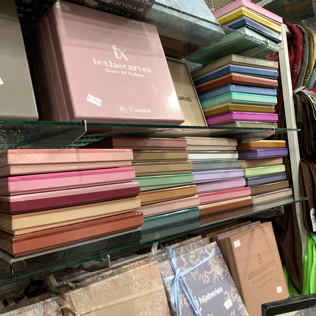 KERUDUNG SEGI EMPAT BOX UmamaScarves ORI POLOS Metal Logo FREE BROSS