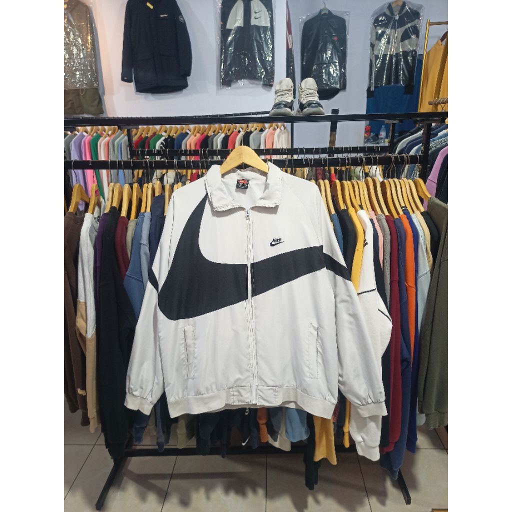 jaket Nike big swoosh