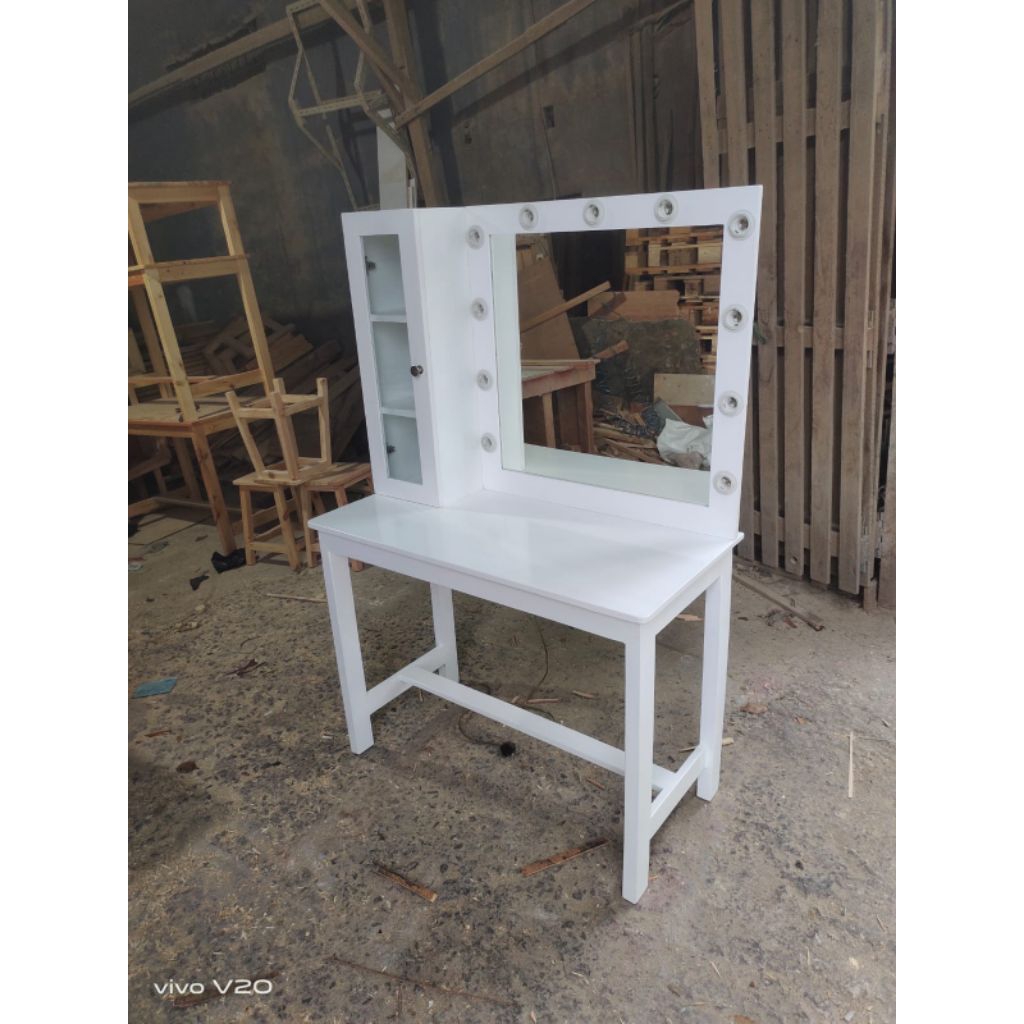 meja Rias kayu jati Belanda. Meja kayu Minimalis. Meja Mak Up. meja kayu