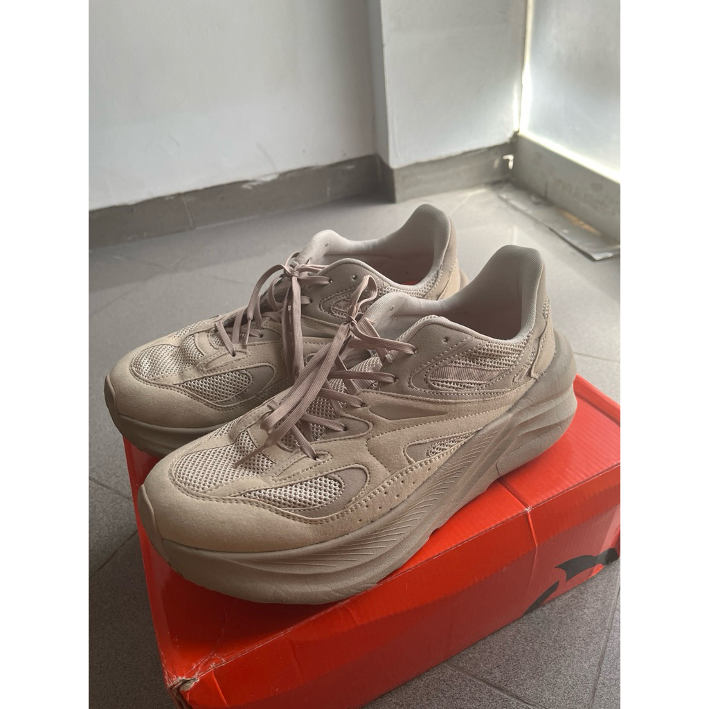 ORTUSEIGHT BERLIN 43 LIKE NEW preloved second walking shoes running