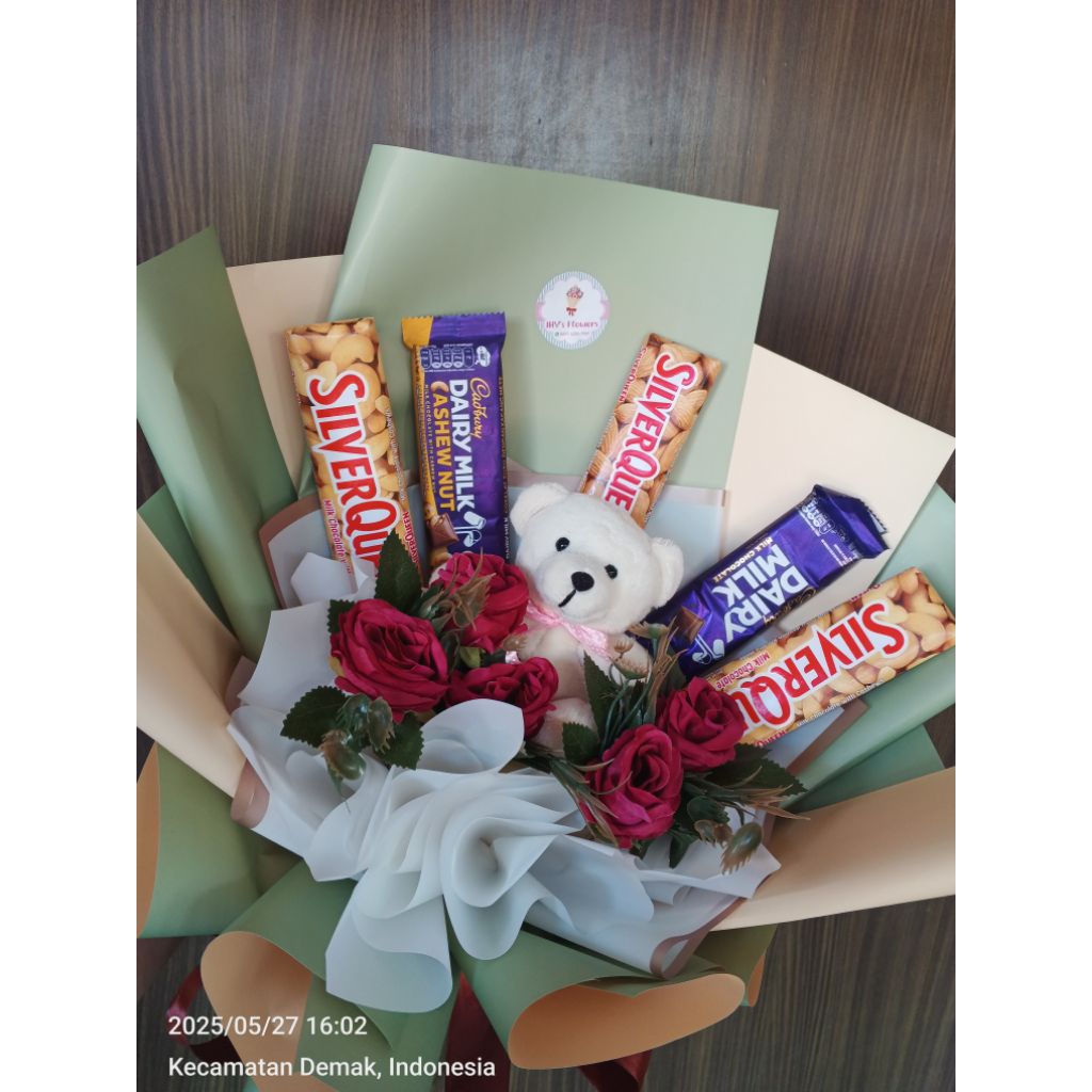 

buket coklat Silverqueen and dairy milk kado ulang tahun kado wisuda