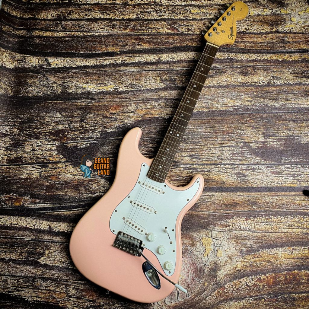 Squier Affinity FSR Stratocaster Made in Indonesia 2021 in Shell Pink