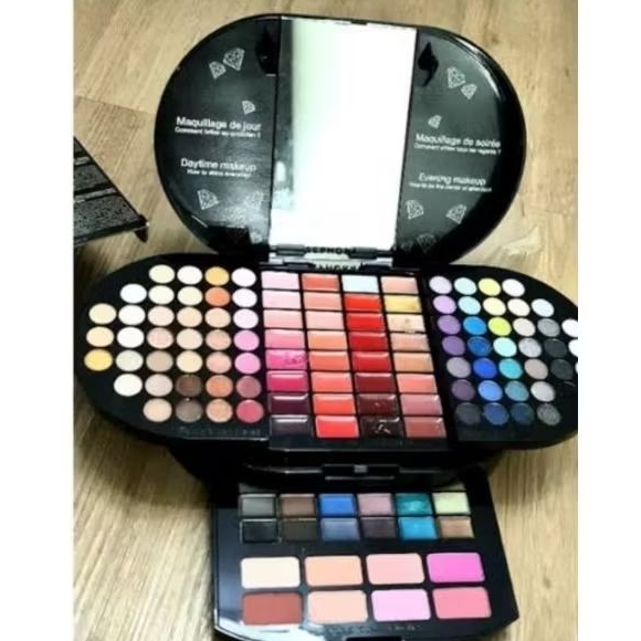 Sephora eyeshadow pallete brilliant