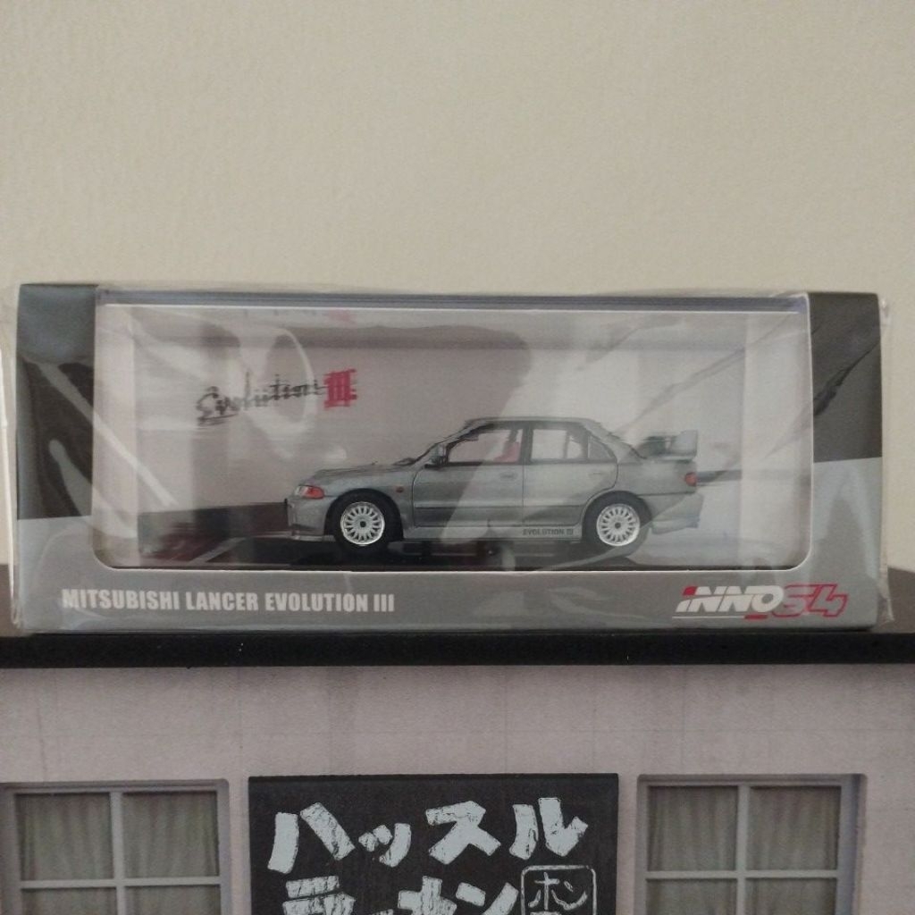 Inno64 Mitsubishi Lancer Evolution III Metallic Grey