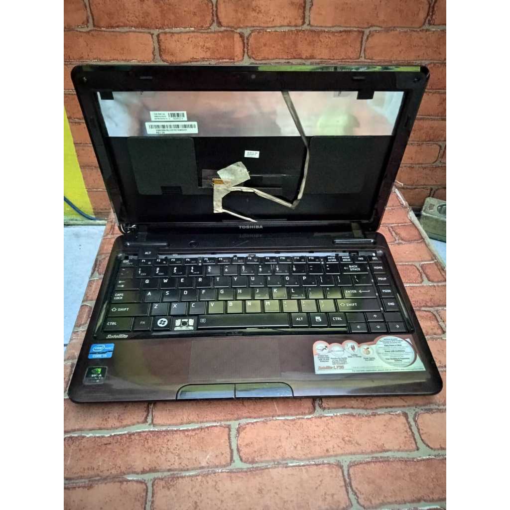 CASING LAPTOP TOSHIBA L735
