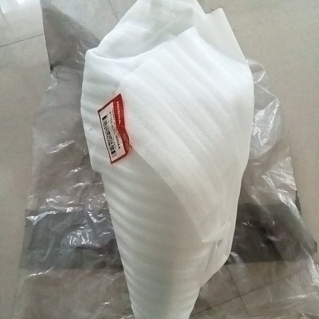 61100KZL930A4 – FENDER FR (RO WH), SPAKBOR DEPAN PUTIH SPACY ORI AHM