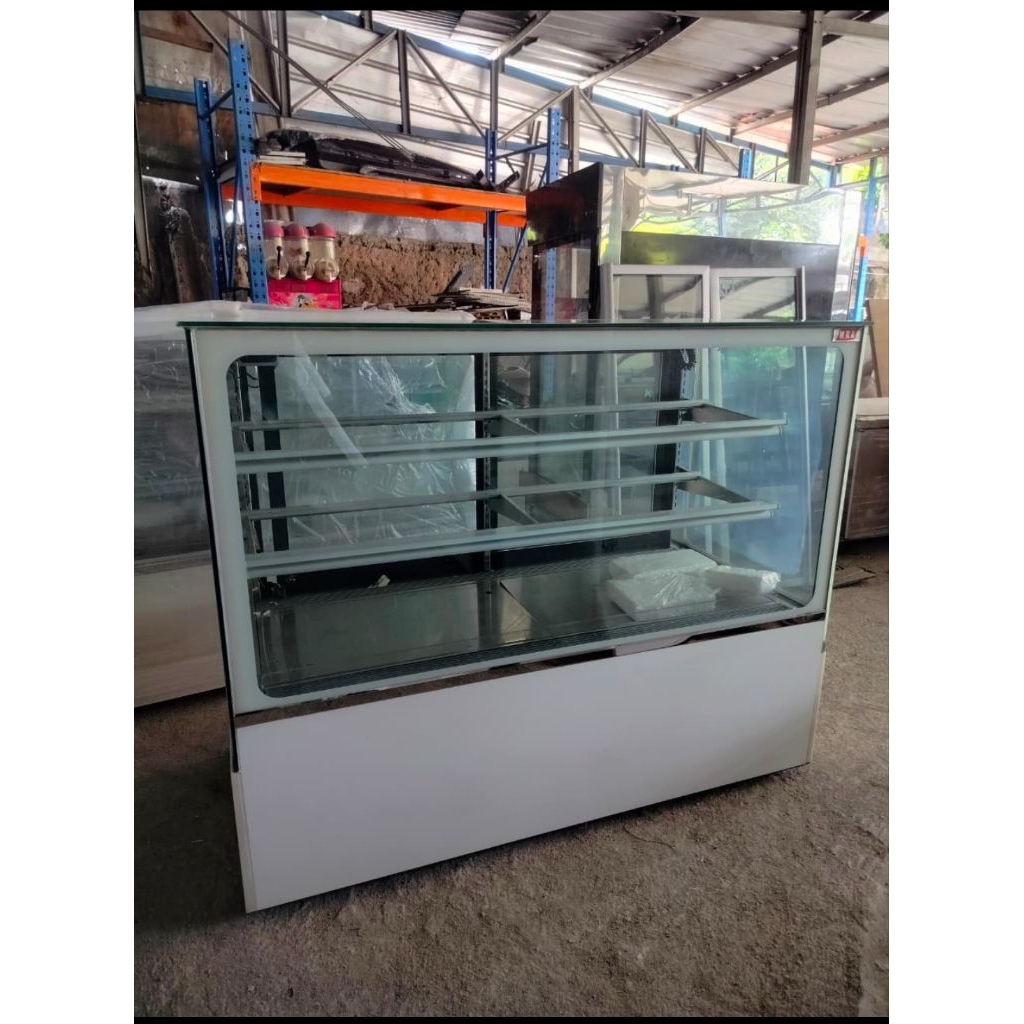 cake showcase panjang 150 cm